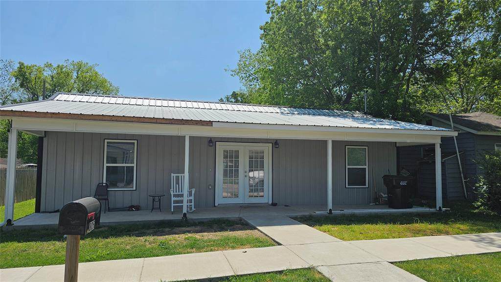 805 4th Street - Photo 1