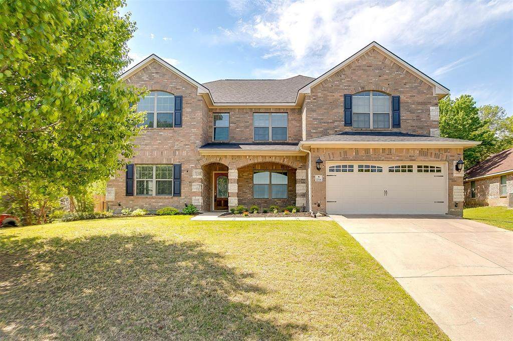 2714 Pinnacle Drive - Photo 1