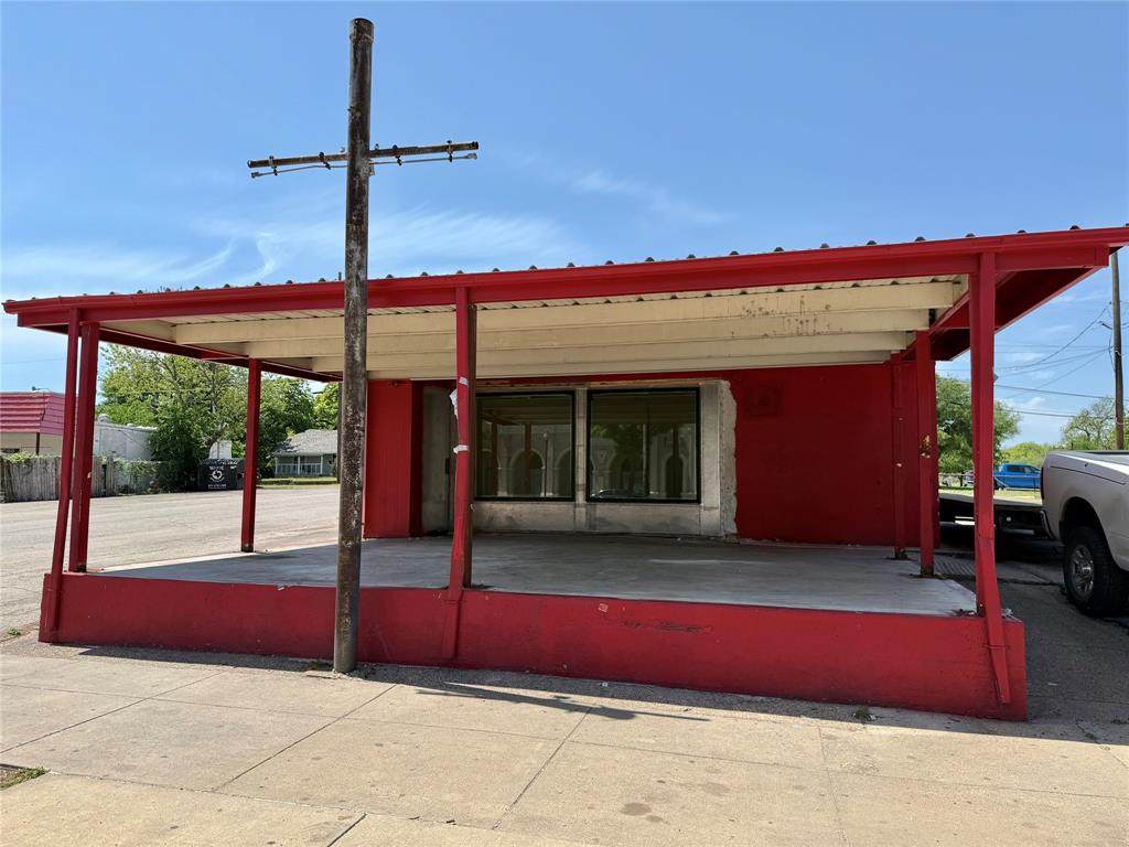 1515 Main Street - Photo 1