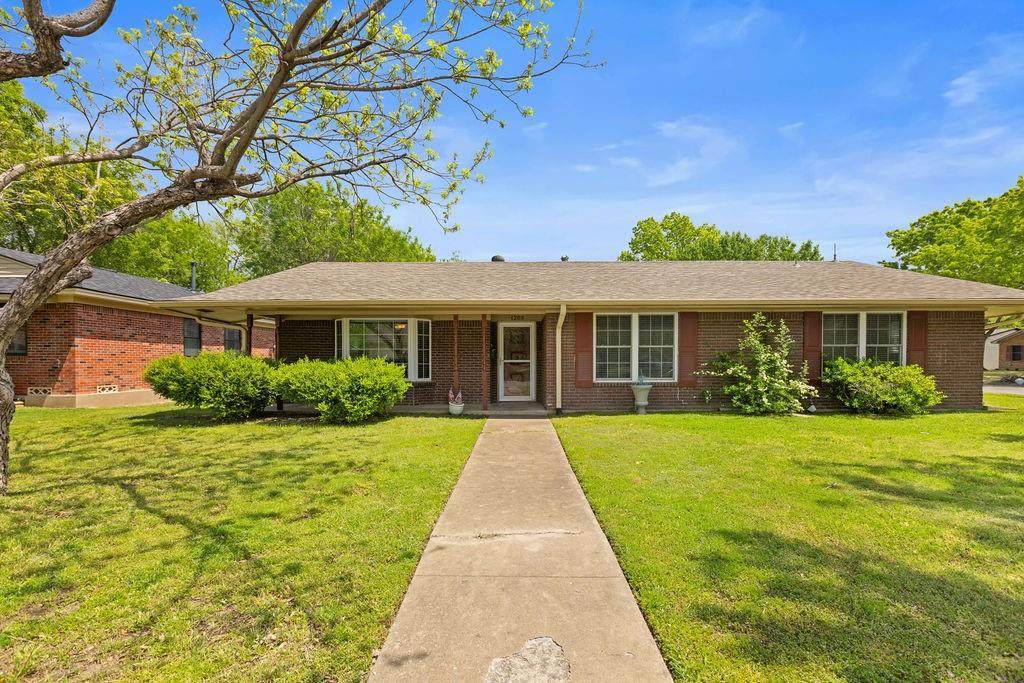 1203 Blanton Place - Photo 1