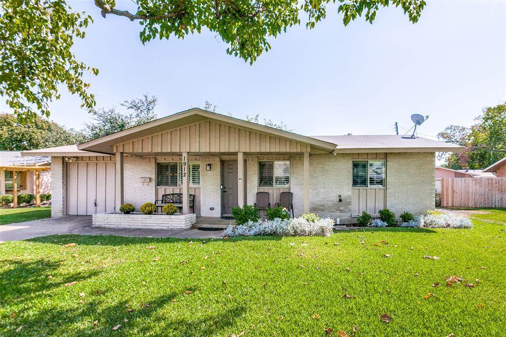 1912 Greenhaven Drive - Photo 1