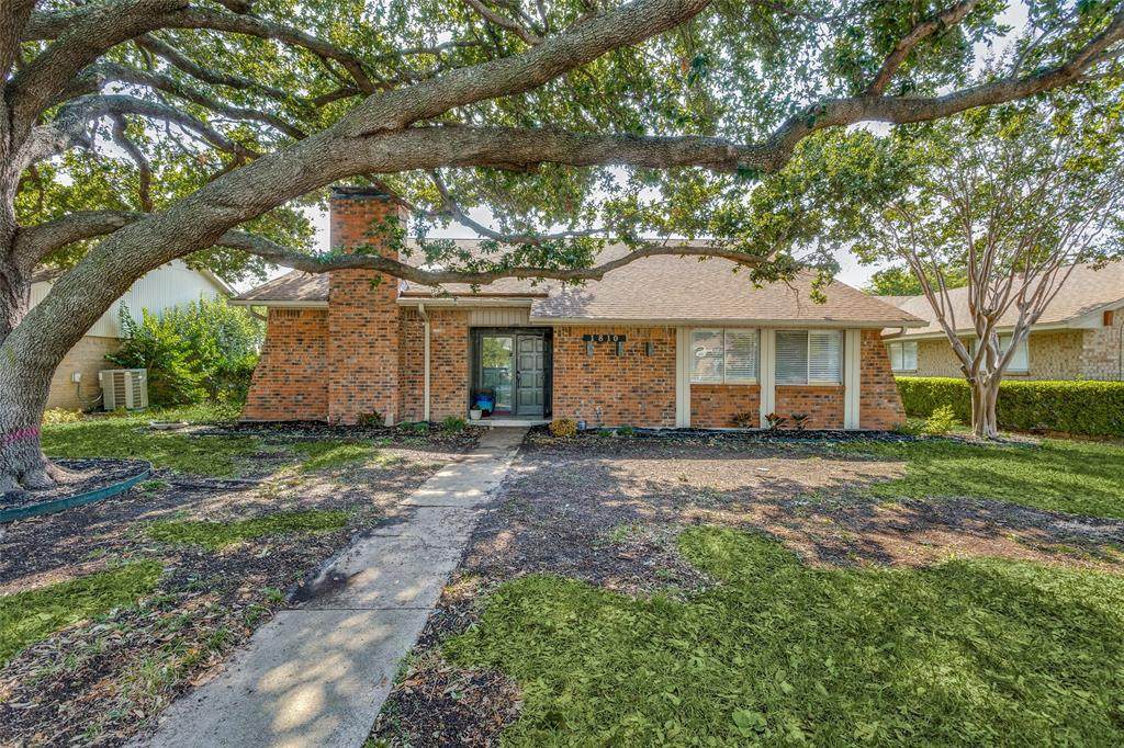 1810 Trowbridge Street - Photo 1