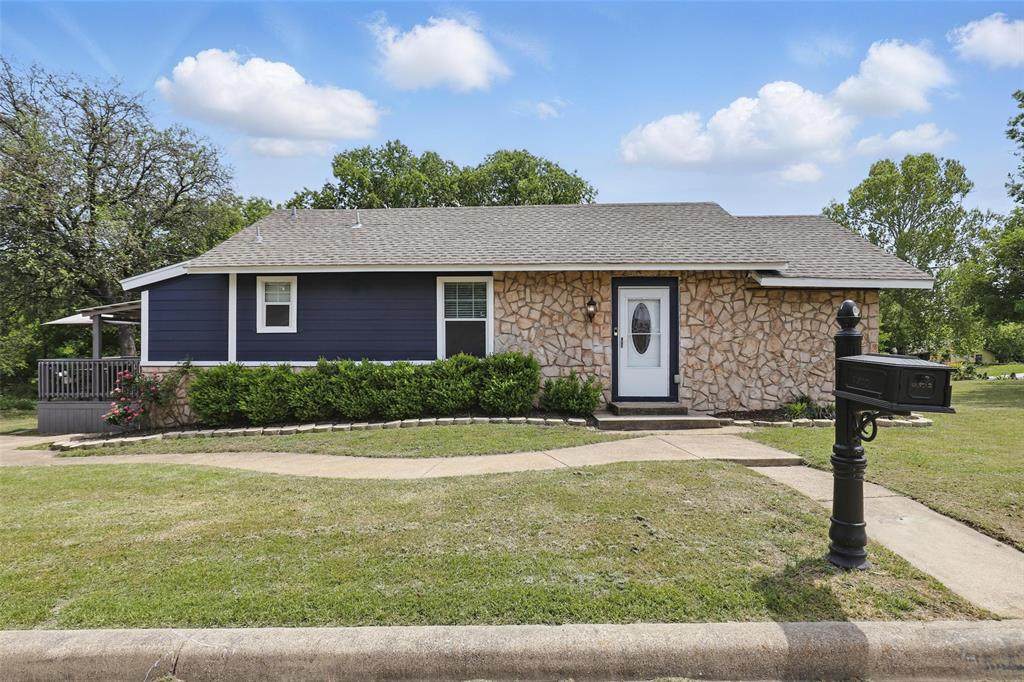 2000 Macie Avenue - Photo 1