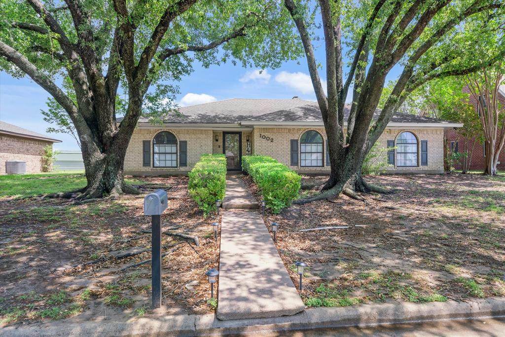 1002 Meridith Drive - Photo 1