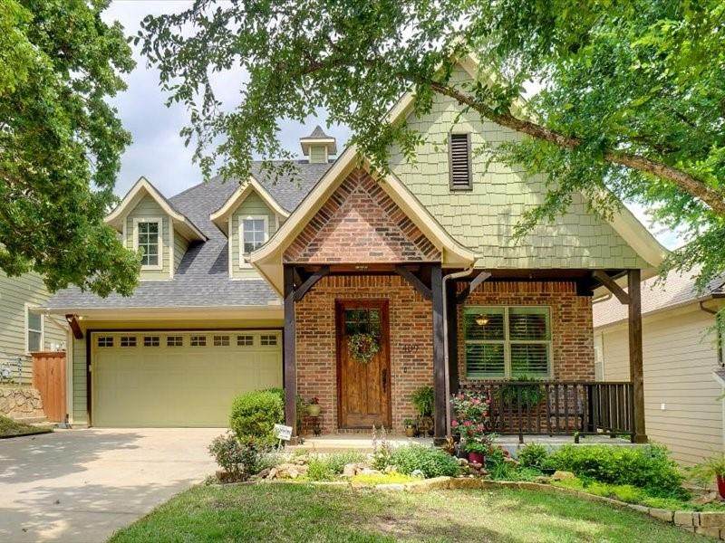 409 Dallas Street - Photo 1