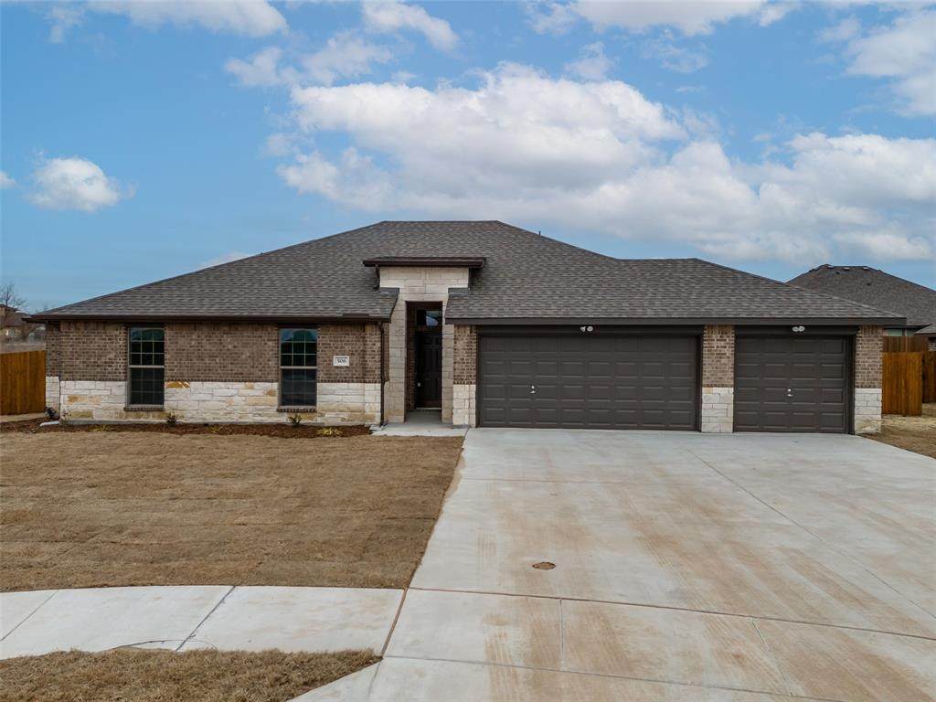 506 Crabtree Circle - Photo 1