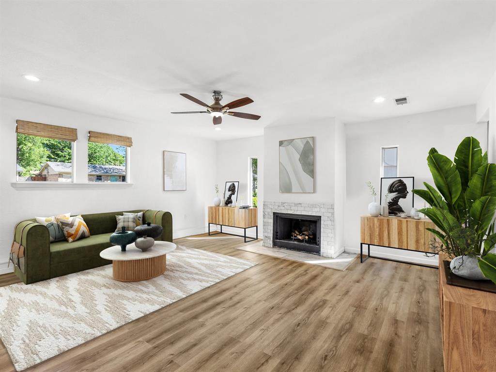 1400 Meadowcrest Drive - Photo 1