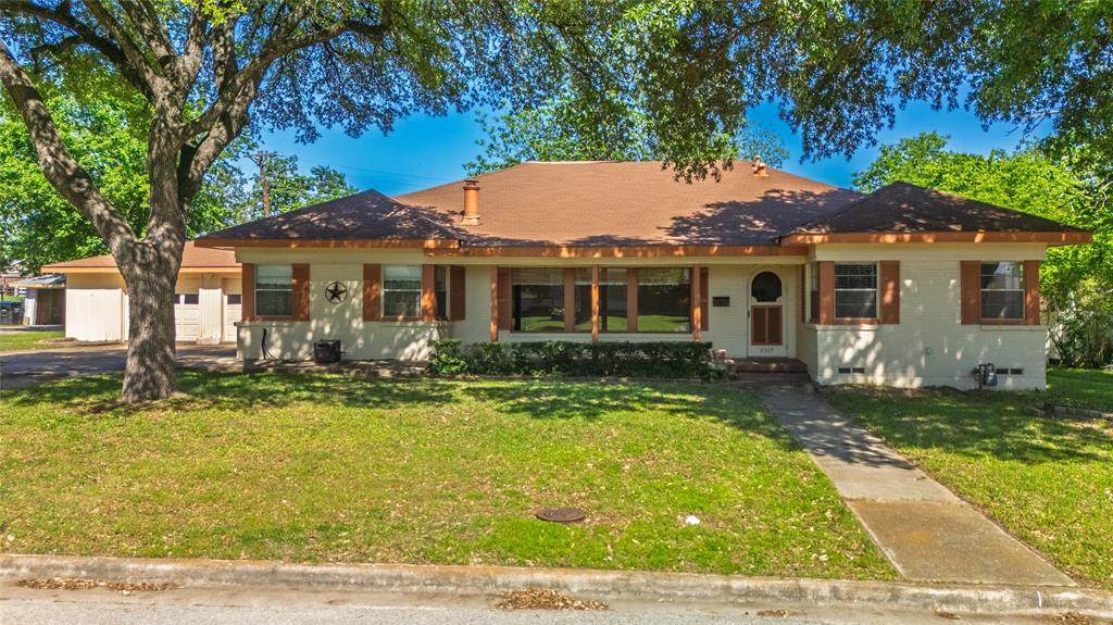 2309 Holsum Circle - Photo 1