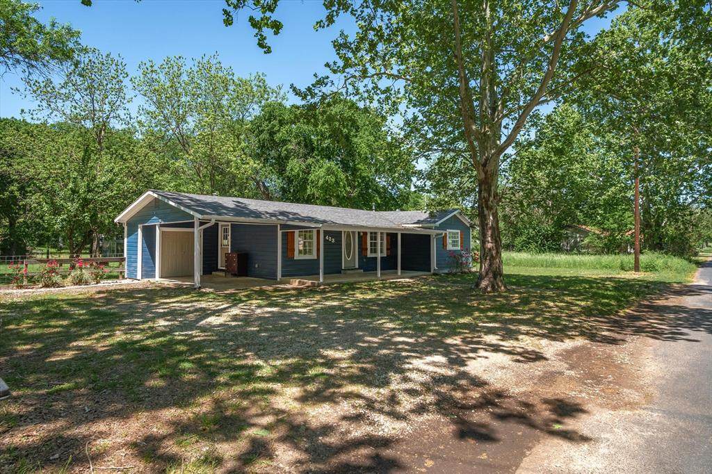 423 Cockrell Street - Photo 1