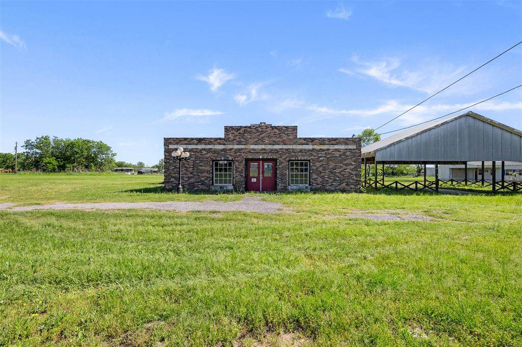 447 Commerce - Photo 1