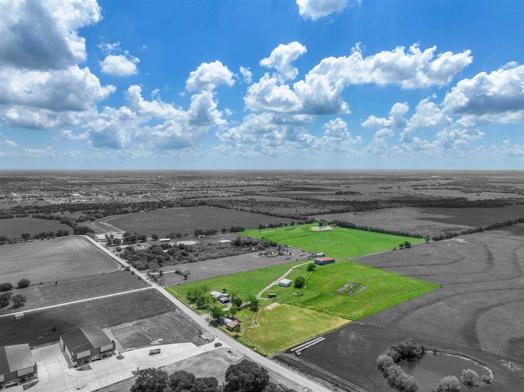 5293 County Road 2515 - Photo 1