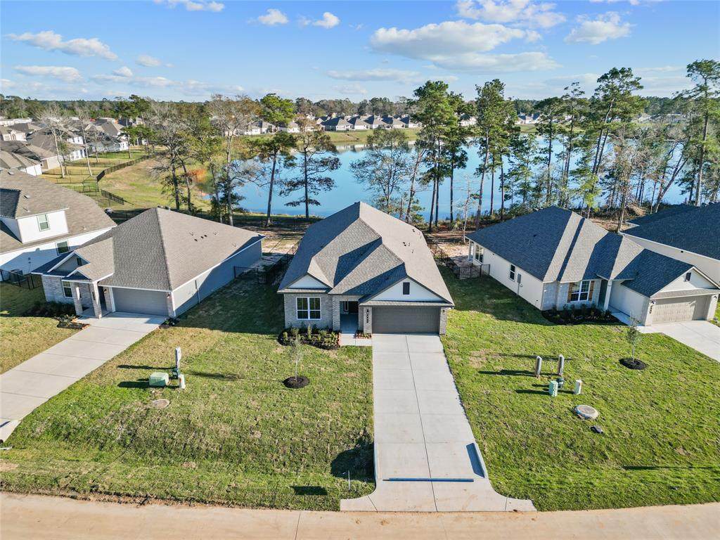 441 Shoreview Drive - Photo 1