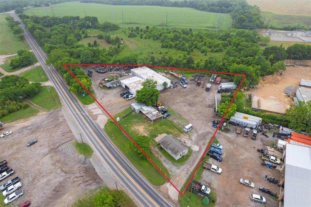 316 Howard Road - Photo 1