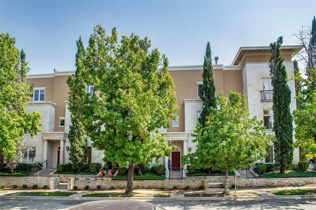 3902 Travis Street - Photo 1