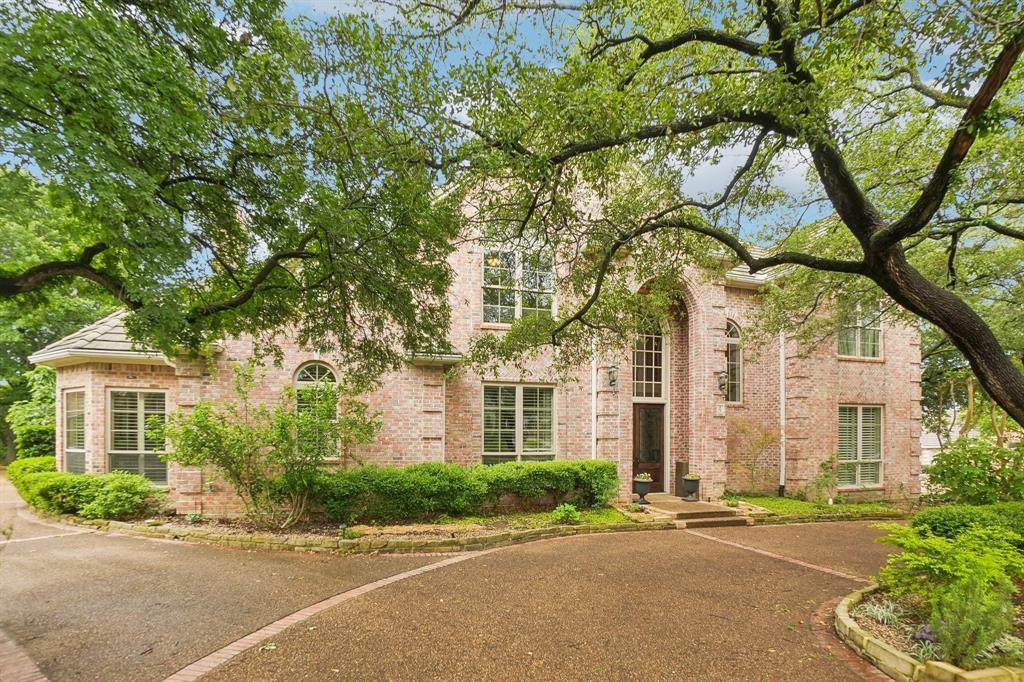 4 Spyglass Court - Photo 1