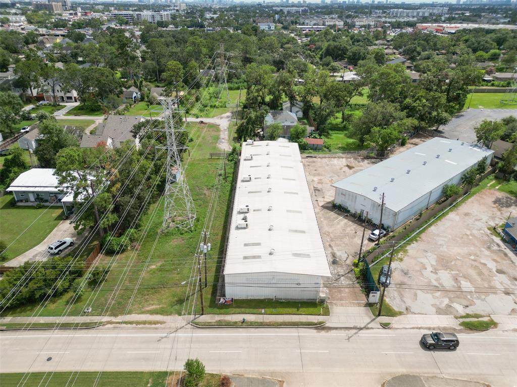 827 34th Street - Photo 1