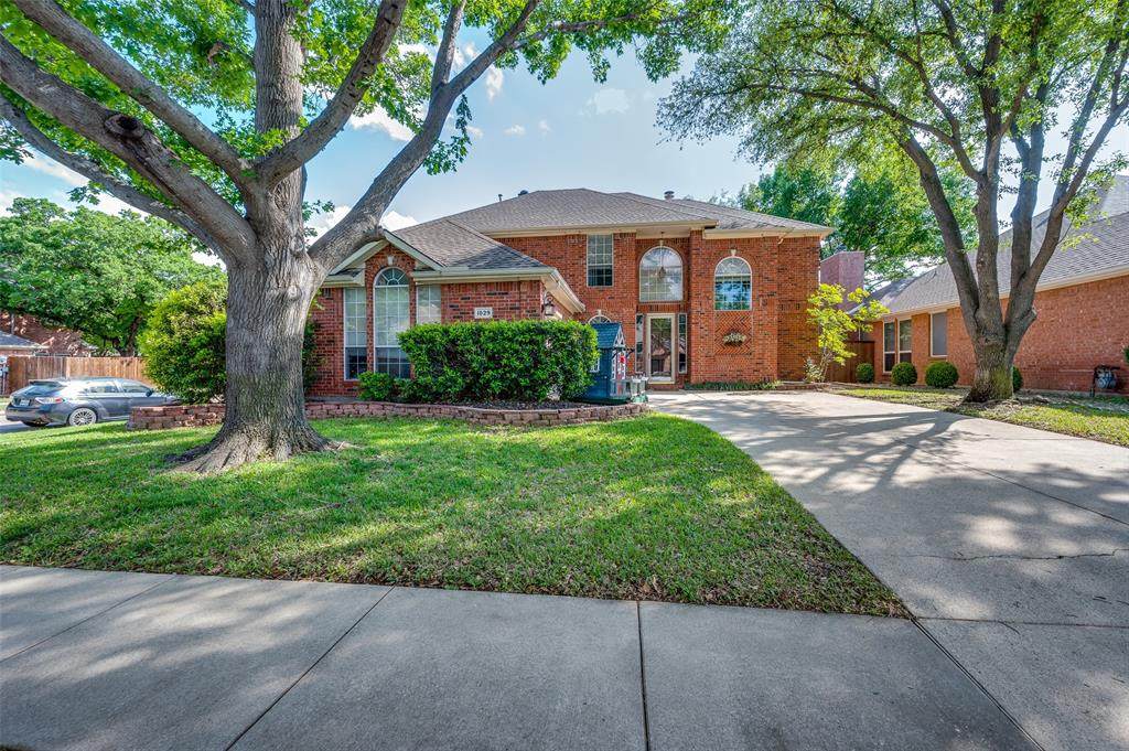 1029 Laurel Oak Drive - Photo 1