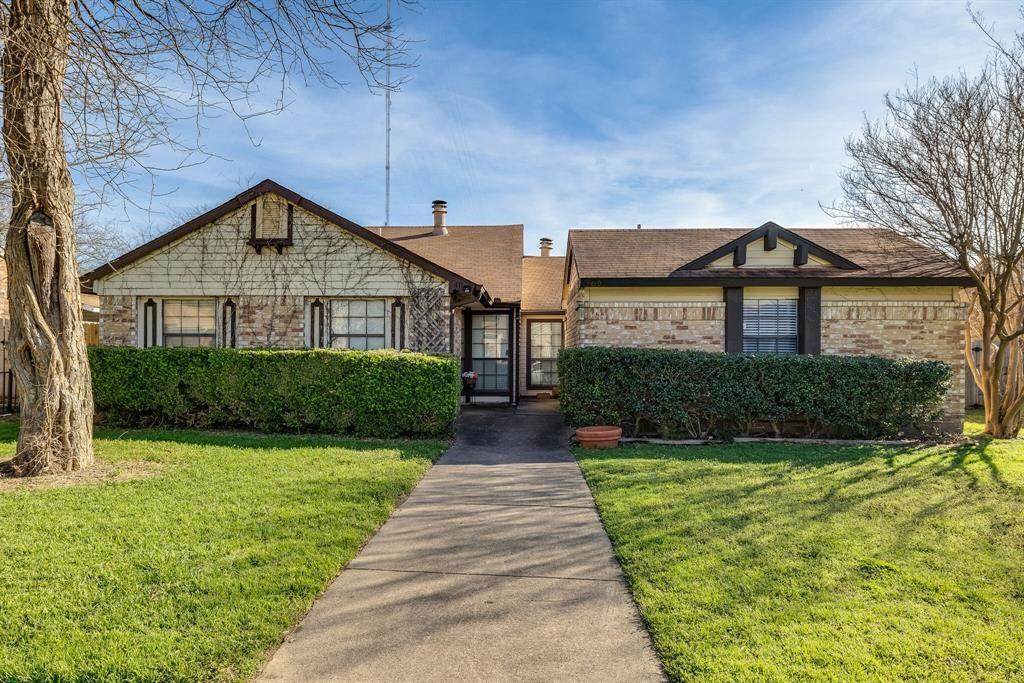 409-411 Dollins Street - Photo 1