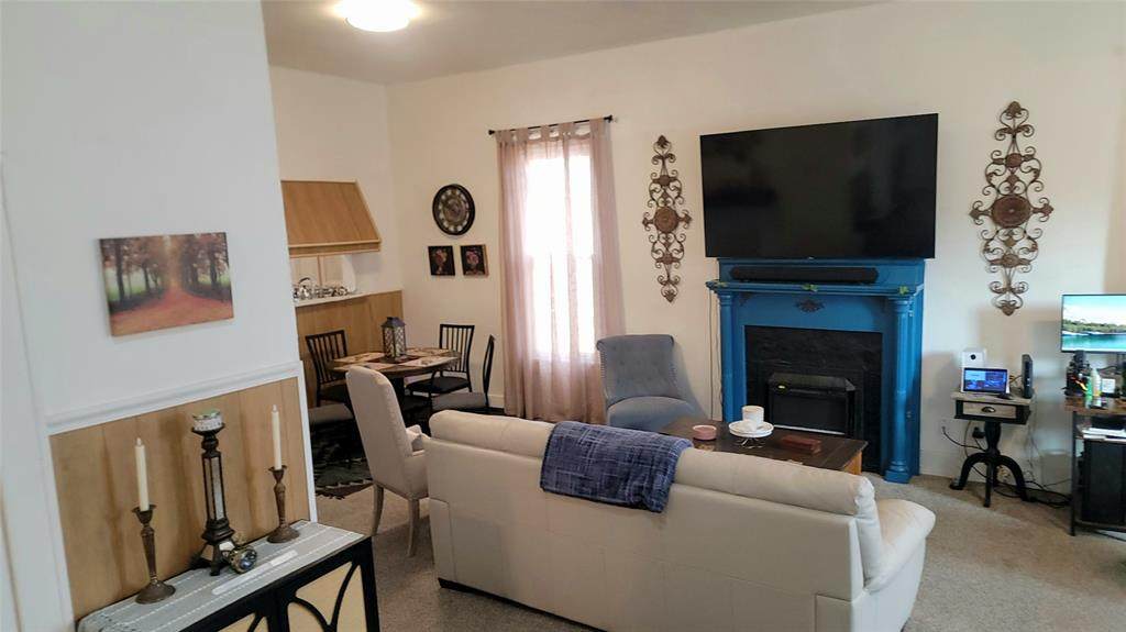 629 3rd Nw - Photo 1