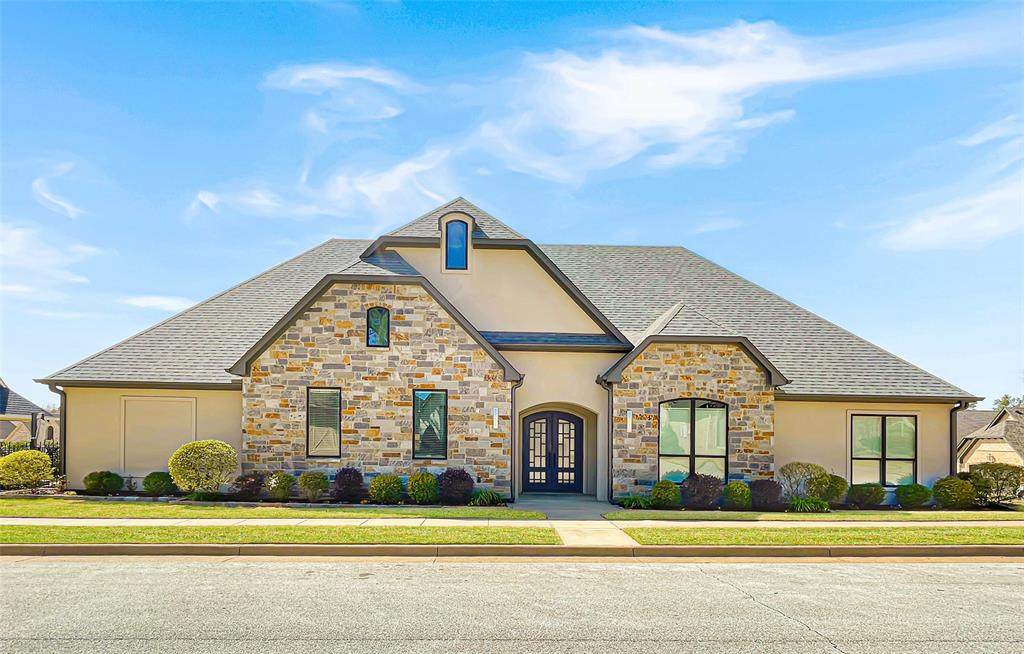 7323 Lake Pointe Cove - Photo 1