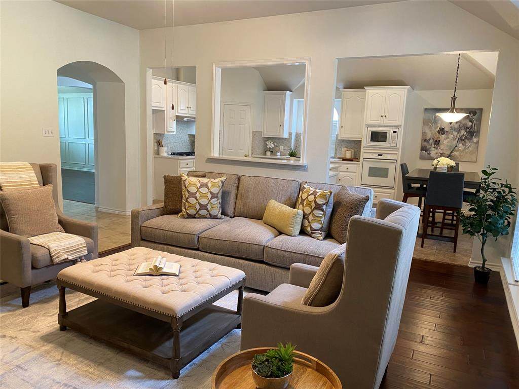 9421 Vista Circle - Photo 1