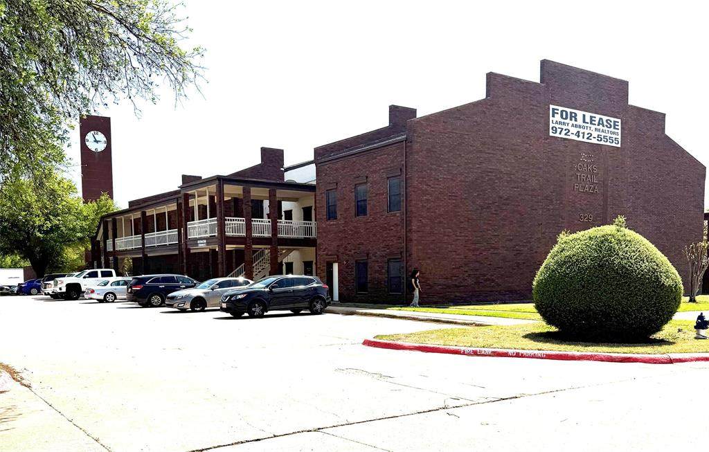 329 Oaks Trail - Photo 1