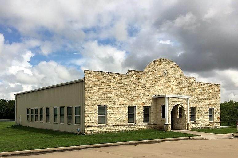 4132 Interstate 30 - Photo 1