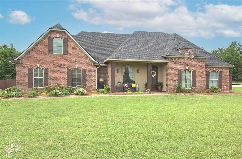 363 Leigh Lane - Photo 1