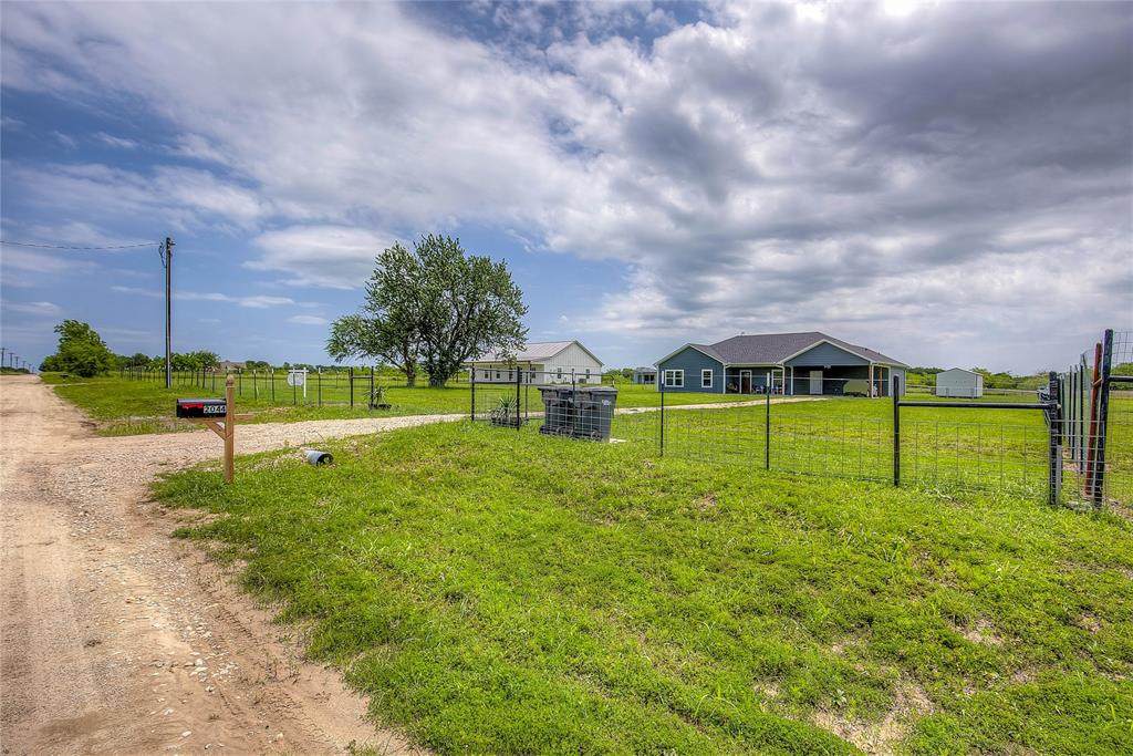 2044 Vz County Road 3808 - Photo 1