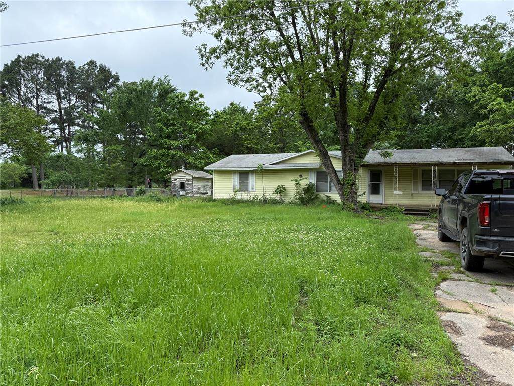 352 County Road 35840 - Photo 1
