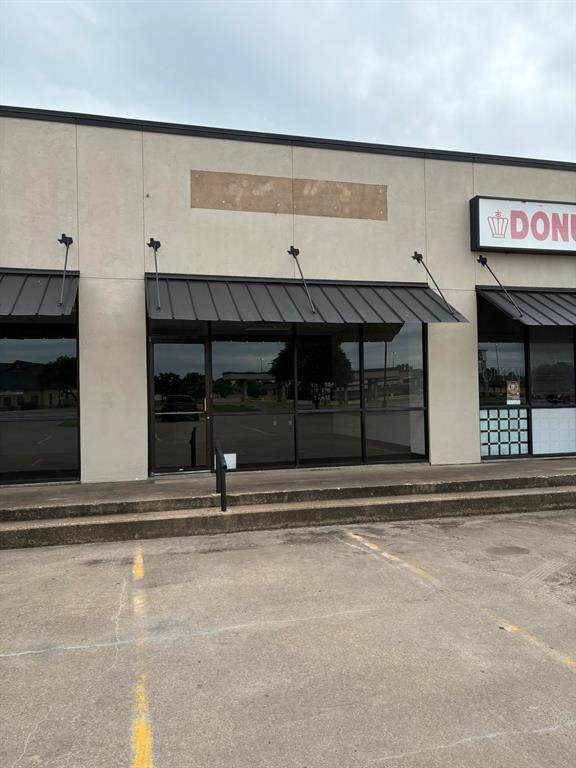 2203 Ennis Avenue - Photo 1