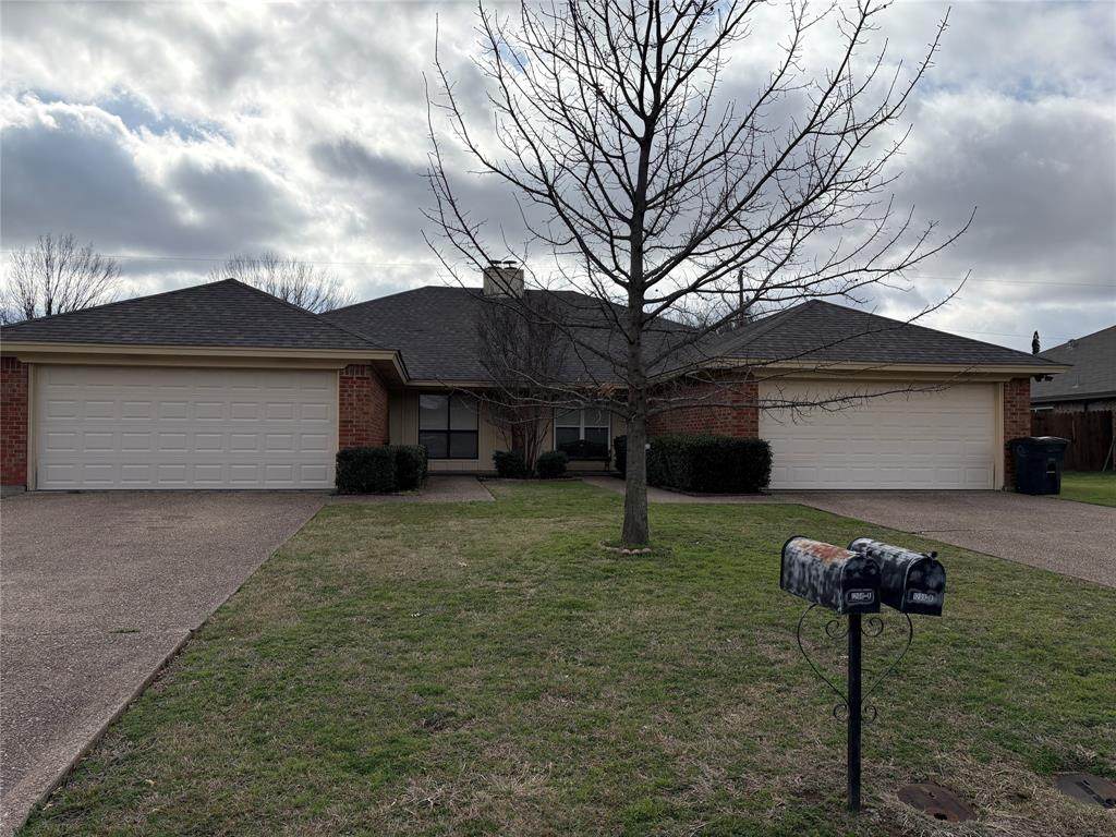 1208 Lindsey Lane - Photo 1