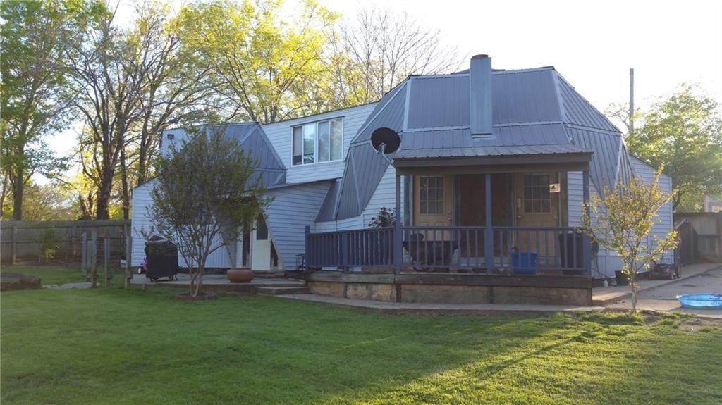 135 Whitaker Circle - Photo 1