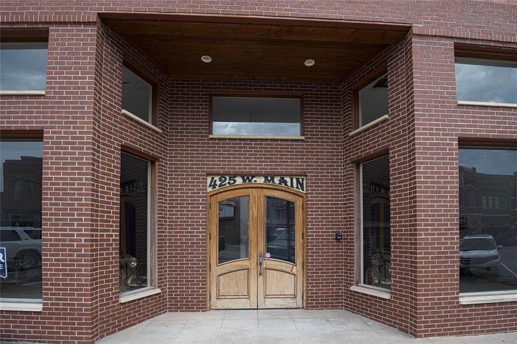 425 Main Street - Photo 1