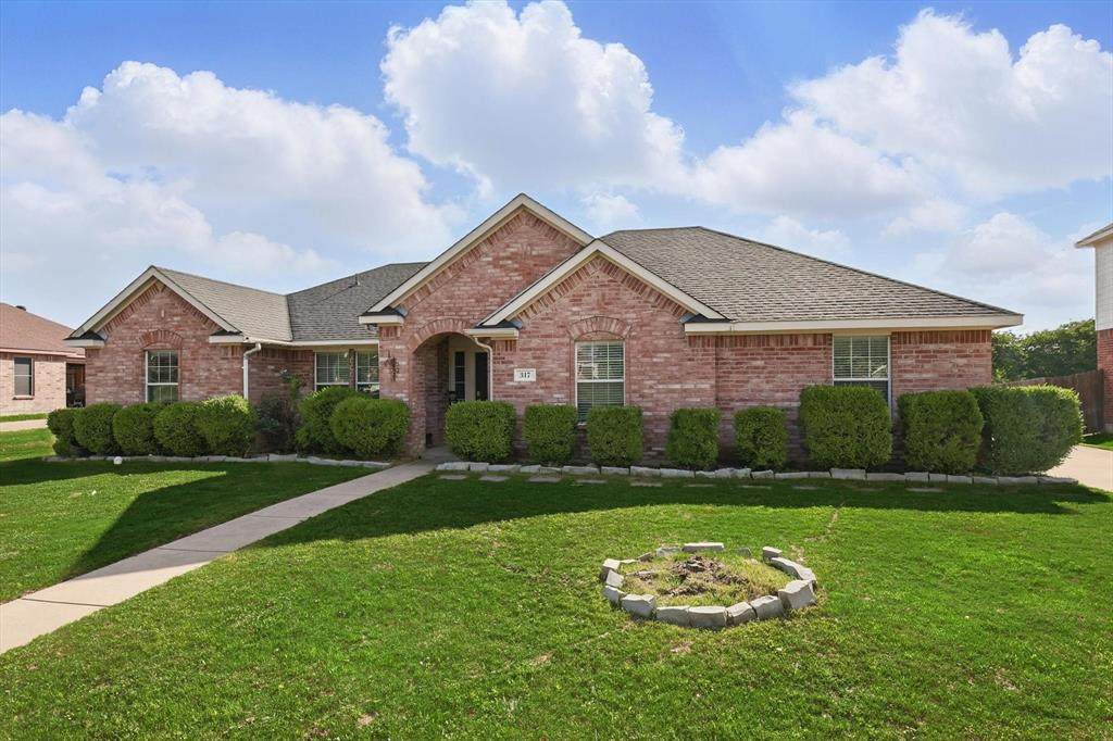 317 Susan Way - Photo 1