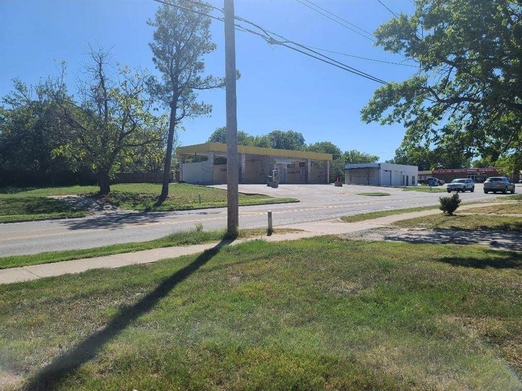 3936 Lee Street - Photo 1