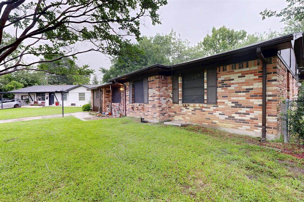 2422 Sue Circle - Photo 1