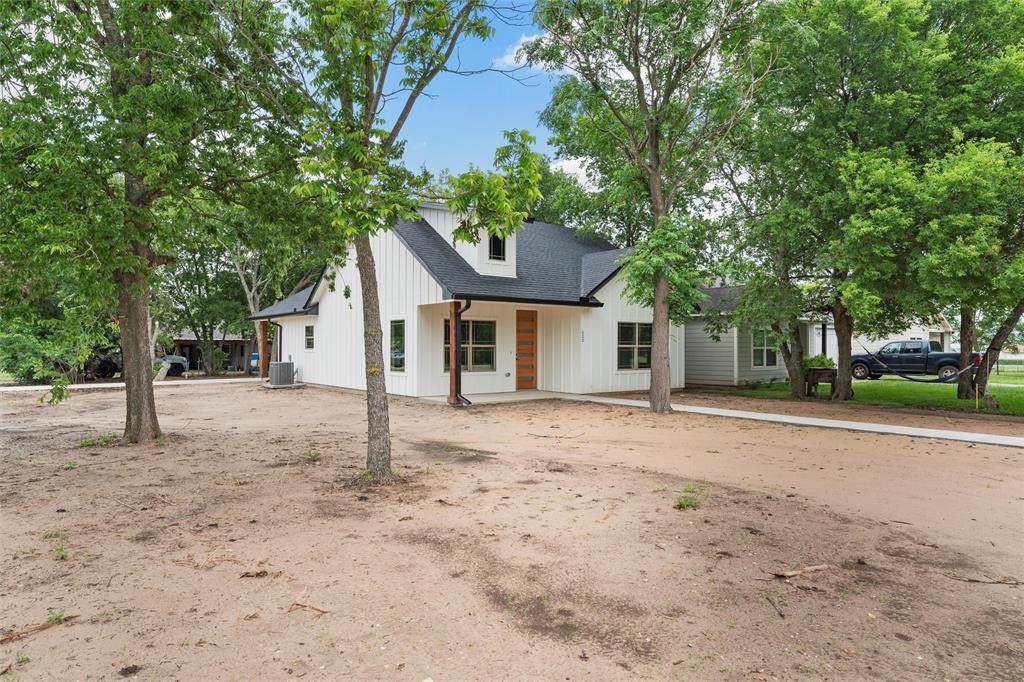 600 Arthur Street - Photo 1