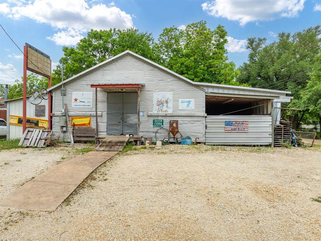 202 2nd Street - Photo 1