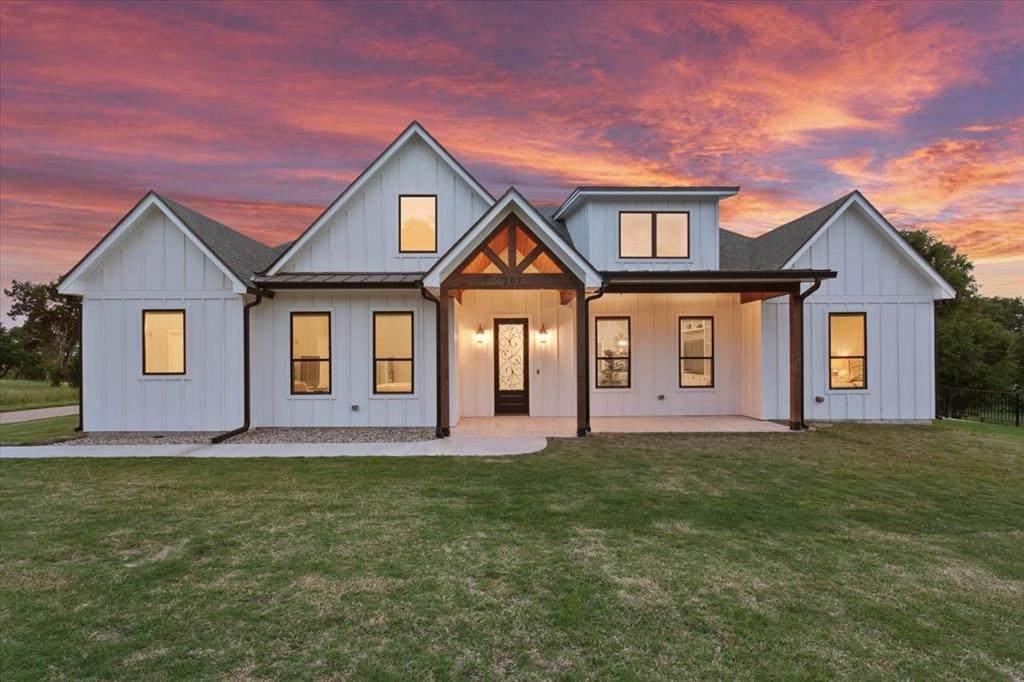 207 Merrifield Drive - Photo 1
