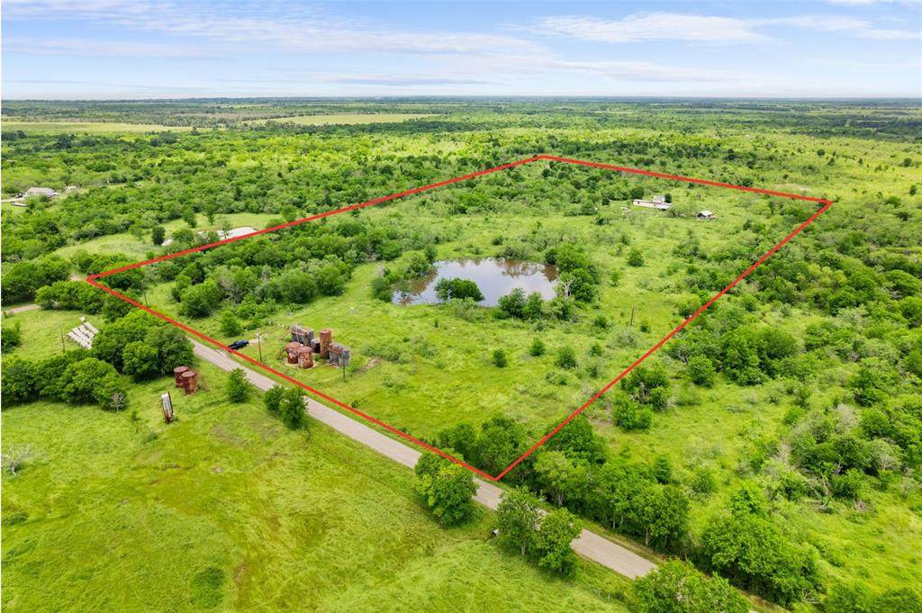 105 County Road 1001 - Photo 1