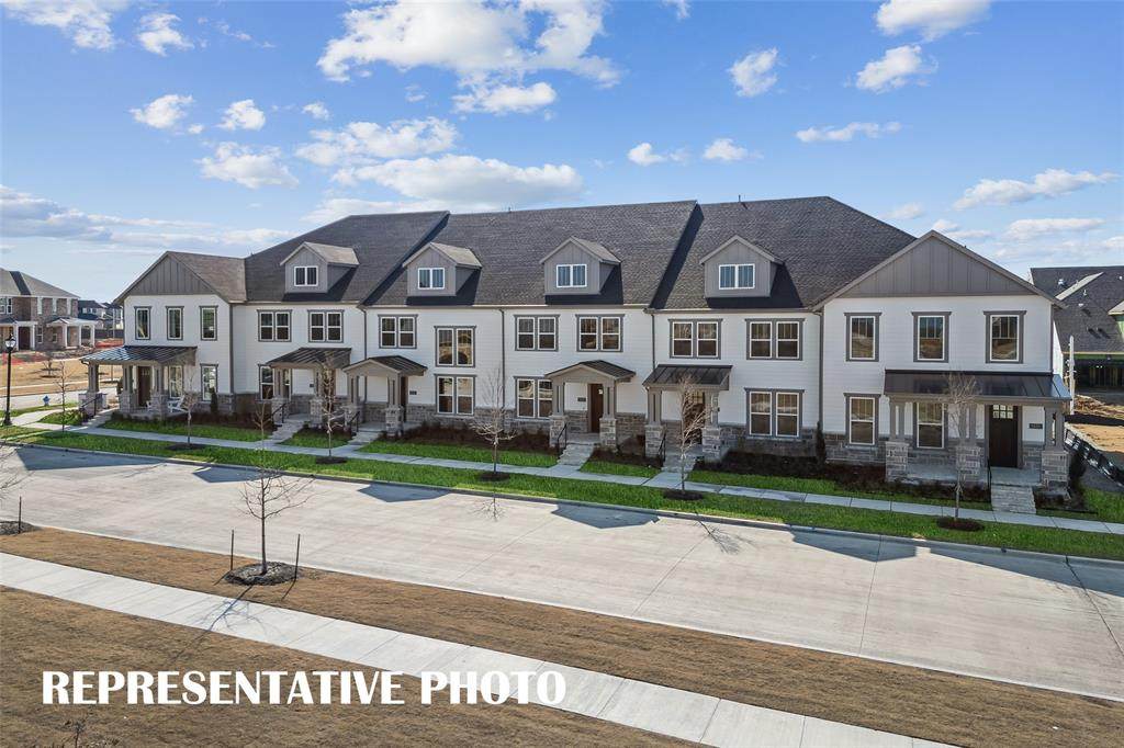 9015 Scarp Hill Lane - Photo 1