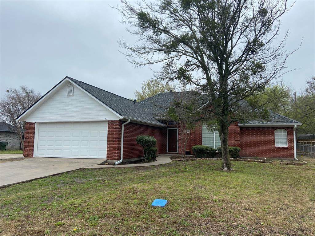 1102 Main Street - Photo 1