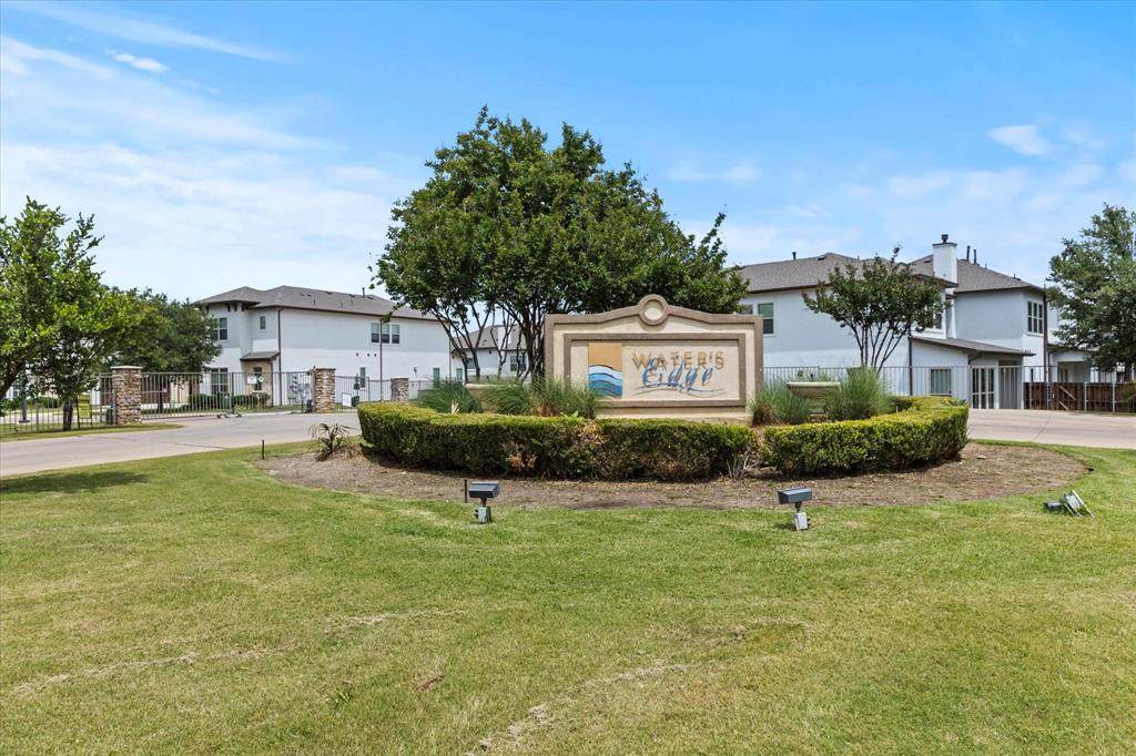 444 Waters Edge Drive - Photo 1