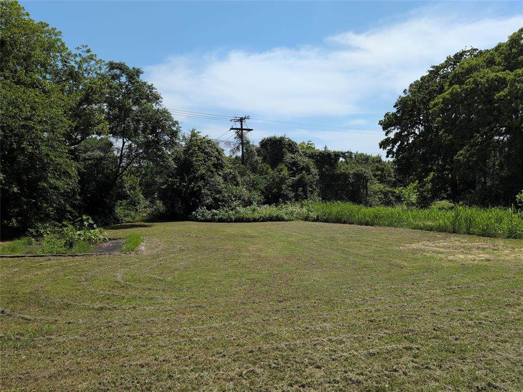 212 Ellen Avenue - Photo 1