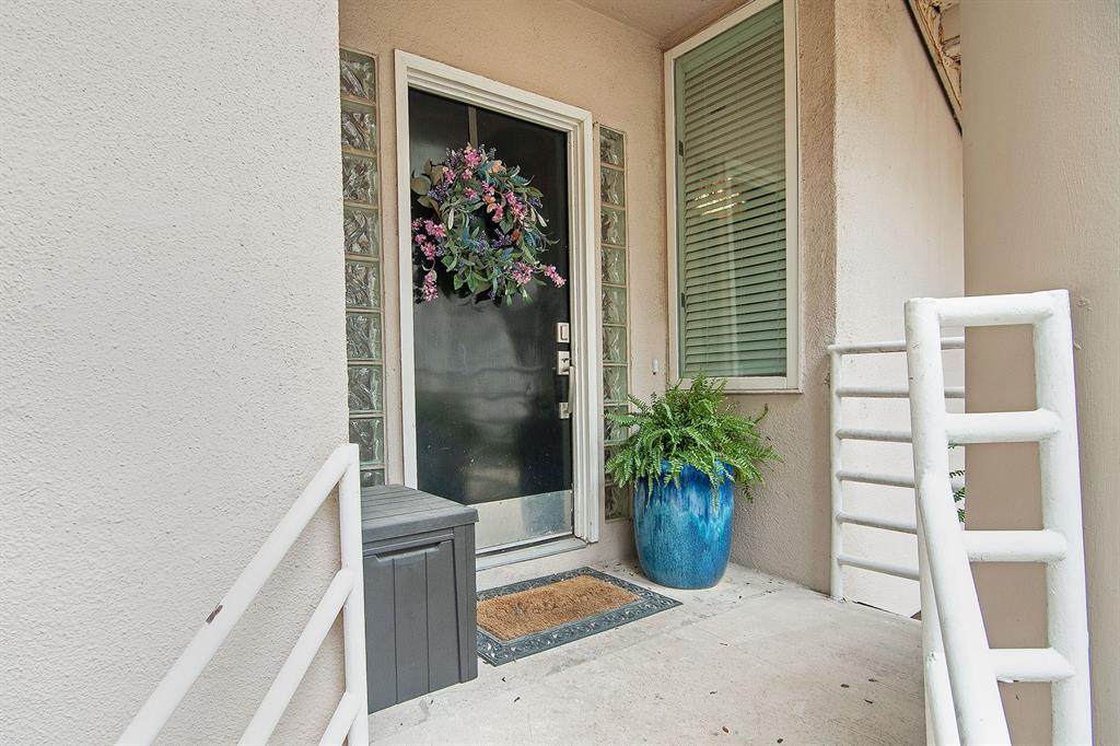4040 Avondale Avenue - Photo 1