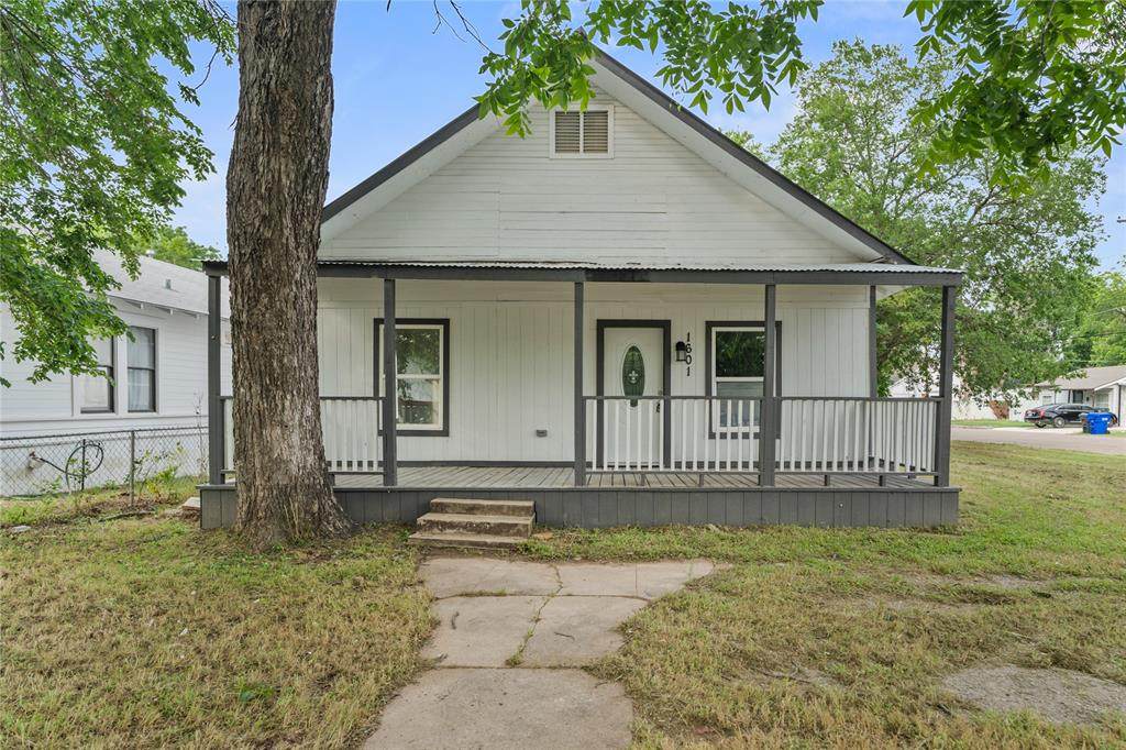 1601 11TH Street - Photo 1