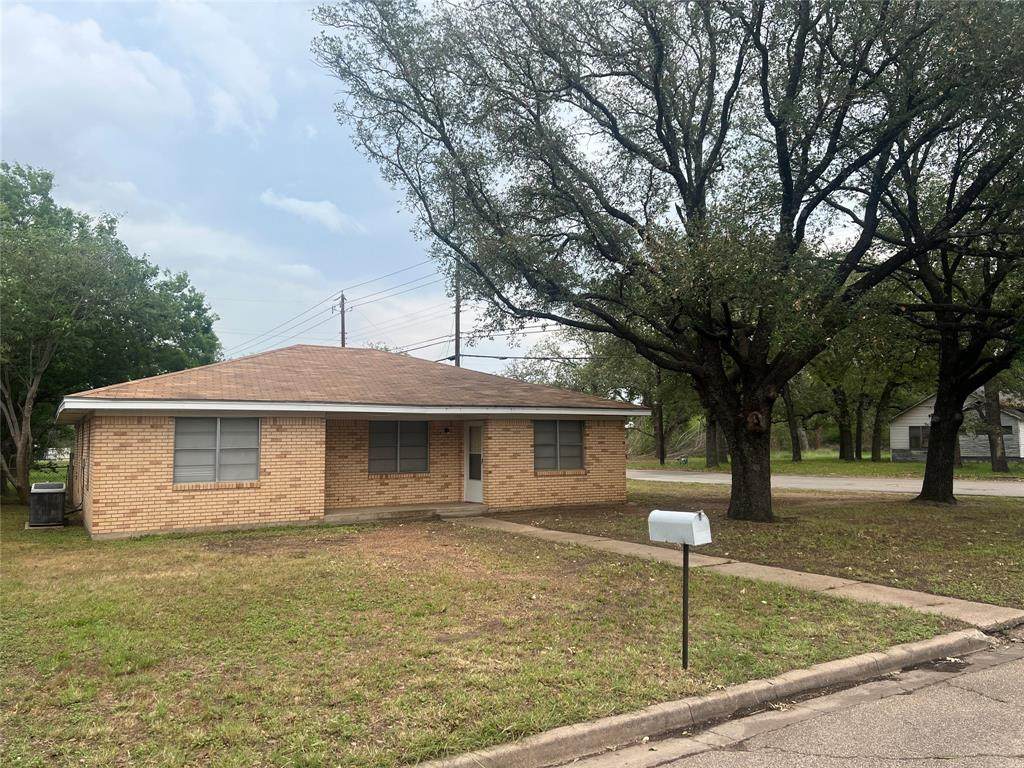 101 Oakland Drive - Photo 1
