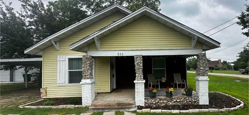 211 Wickham Street - Photo 1