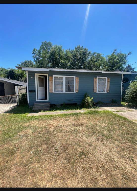 525 Sassafras Avenue - Photo 1